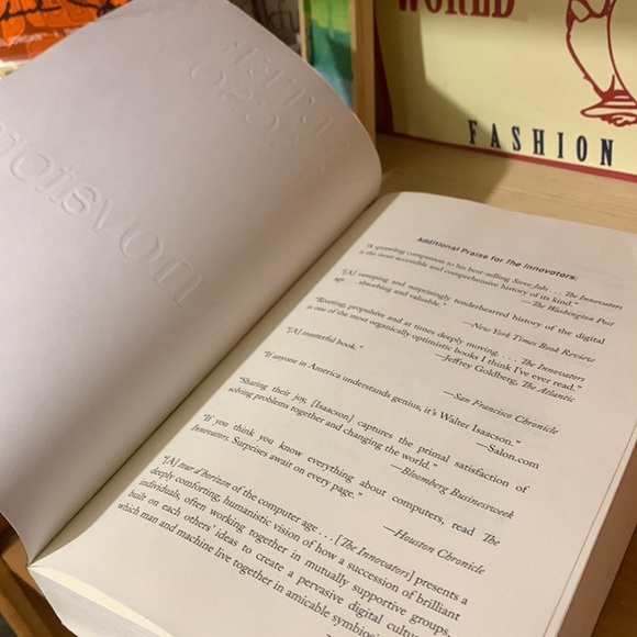 THE INNOVATORS:How a Group of Hackers,Geniuses,Geeks Created the Digital Revol. - Picture 4 of 7